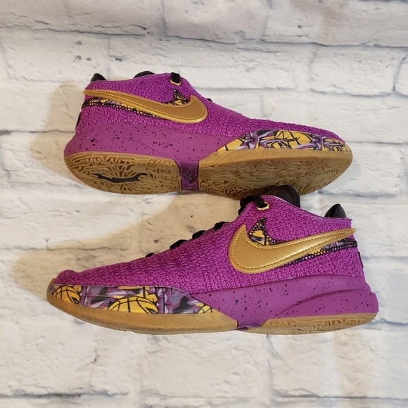 Nike LeBron Shoes Youth 7 Purple and Black Sneakers with Gold Accents - Picture 7 of 11